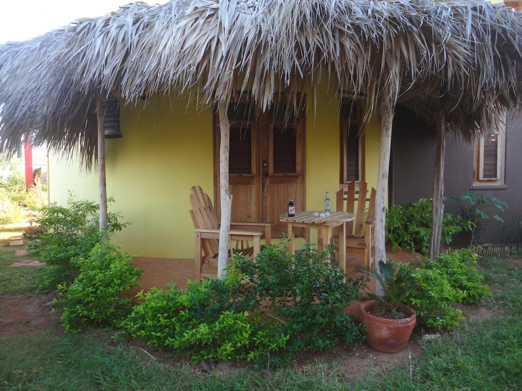 Kudehya Guesthouse Treasure Beach Cameră foto