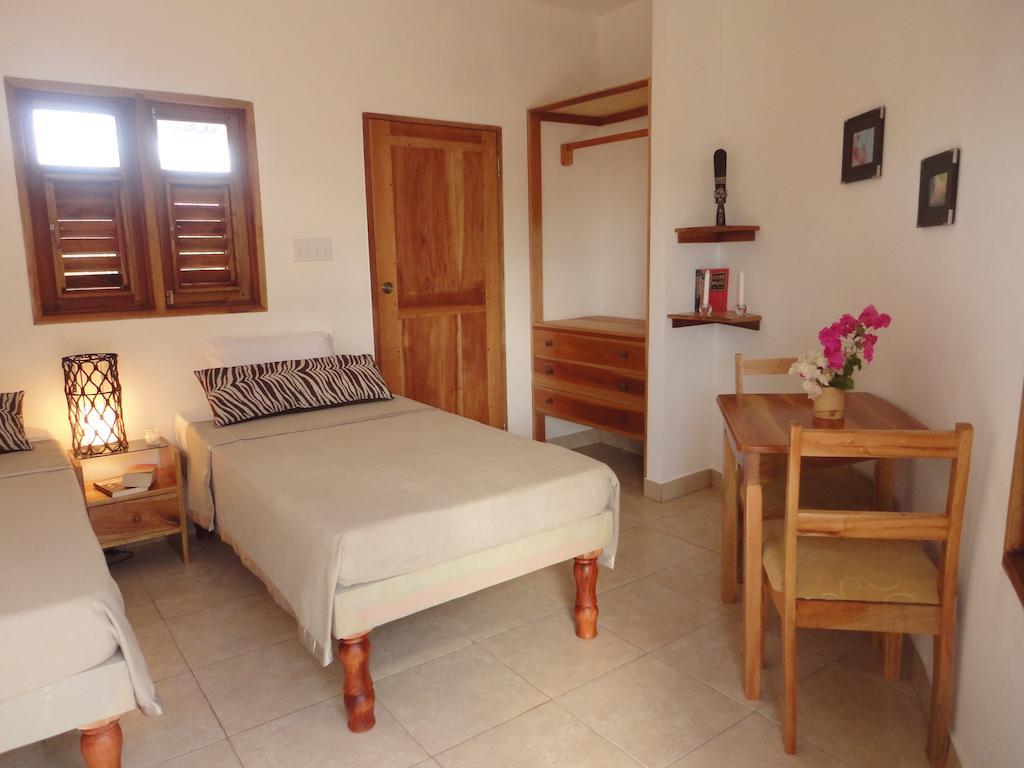 Kudehya Guesthouse Treasure Beach Cameră foto